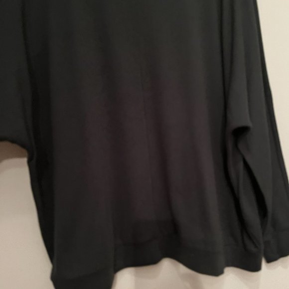 Vince Camuto 1X Plus-Sized Lightweight Flowy Sweater (Dark Green) (worn once) - Picture 4 of 13